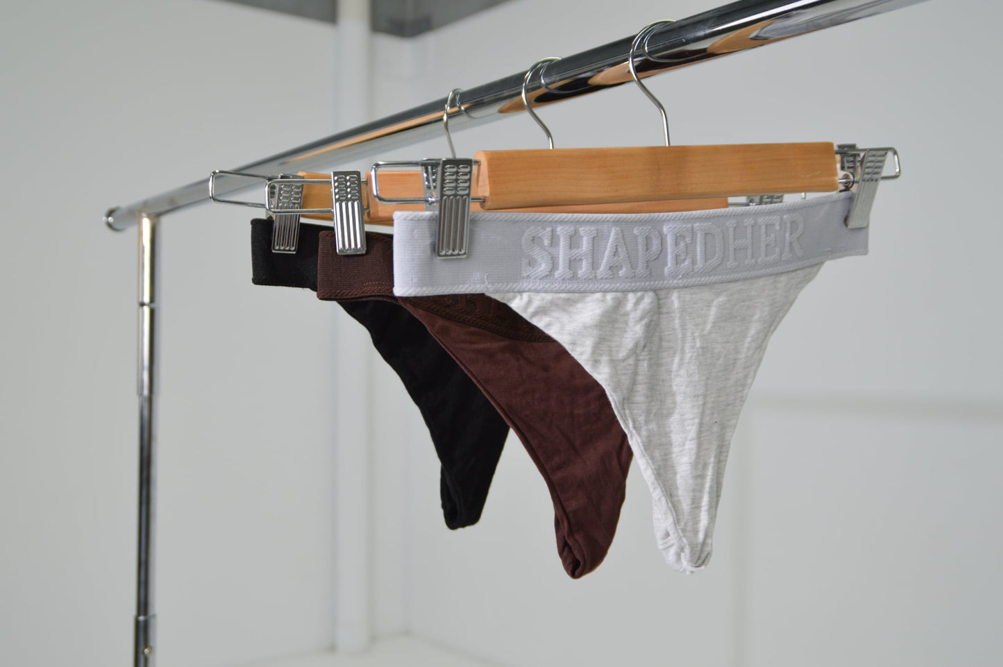 Seamless triangle thong